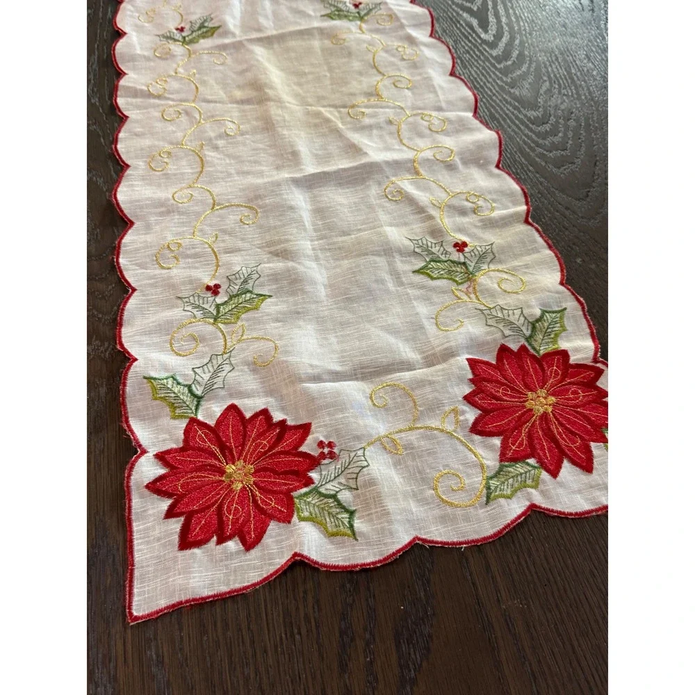 Vintage Ivory Embroidered Poinsettia Christmas Table Runner Red Scalloped Edge